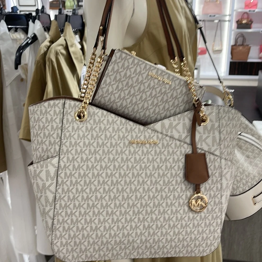 MICHAEL KORS LARGE X CHAIN SHOULDER TOTE 
& 
LARGE DOUBLE ZIP WALLET WRISTLET - Picture 8 of 16